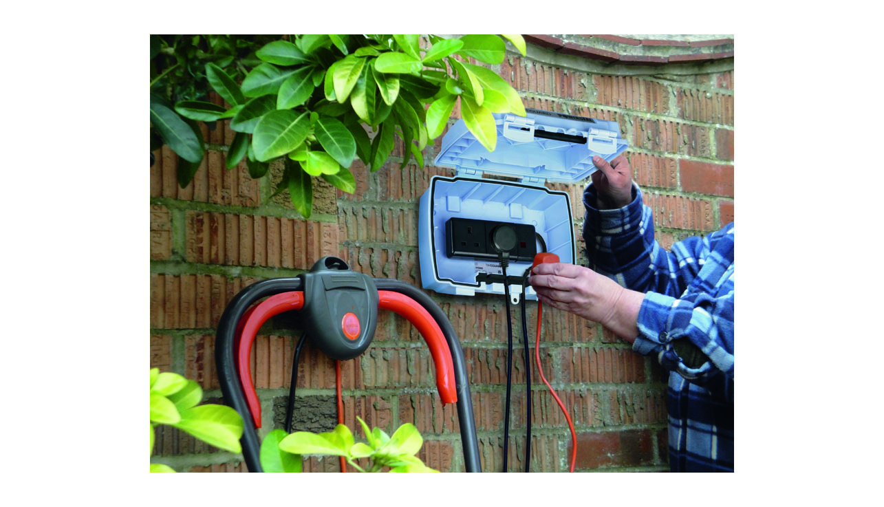 Outdoor Multi Connector Box Twin Gang IP55 | DETA Electrical