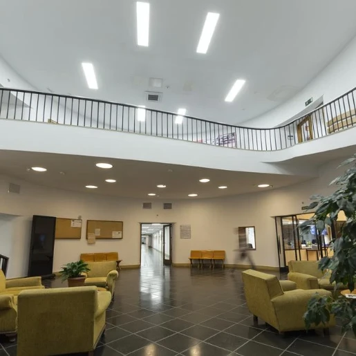 Ledvance Slim DN210 LED downlight inbouw symm 3000K 1530lm 225x225mm >80° - Extreem breedstralend Steekklem wit 4058075079090