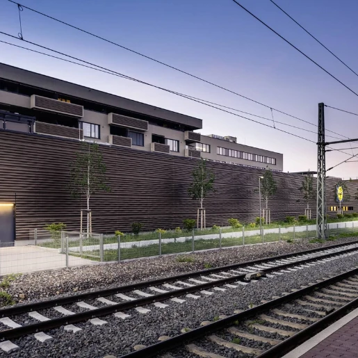 Trilux Cuvia Armatuur straatverlichting AB2L 740 Wandconsole LED 2400lm 4000K 19W 417x309mm IP66 IK09 antraciet 6597840