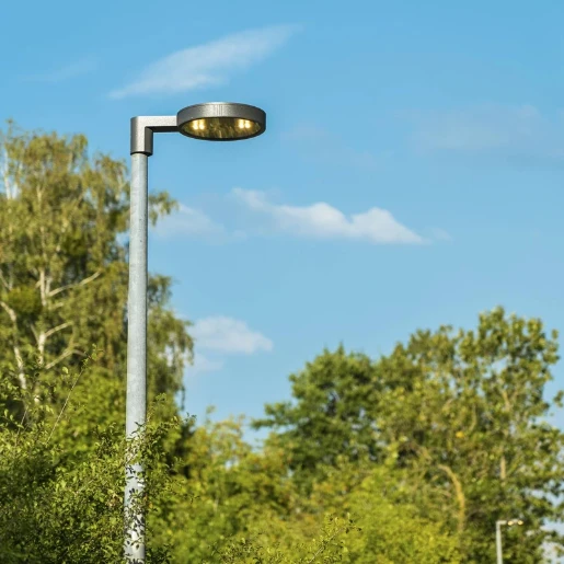 Trilux Publisca P3 mastarmatuur 730 LED 2200lm 3000K 23W 585mm IP66 IK08 antraciet 7643140