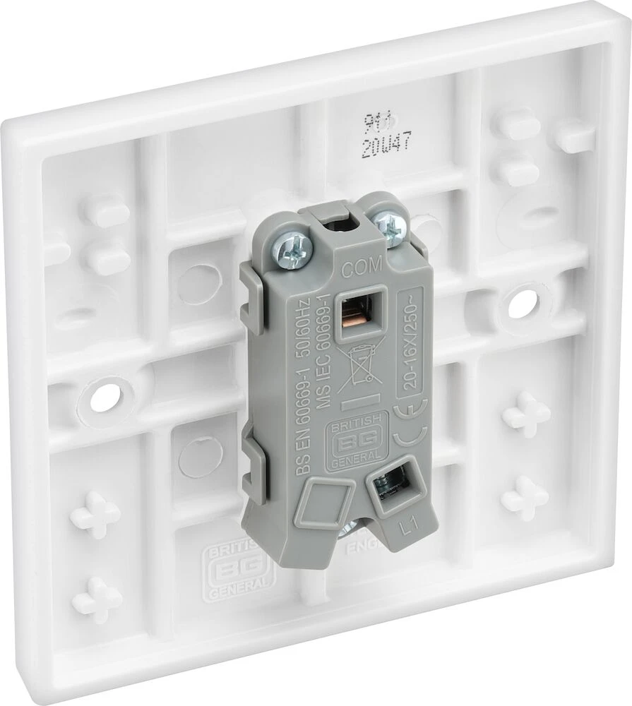 BG White Moulded Square Edge 20A 16AX Single Switch 1 Way