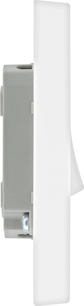 BG White Moulded Square Edge 20A 16AX Double Switch 2 Way