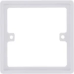 BG Nexus Series White Moulded Single 10mm Square spacer