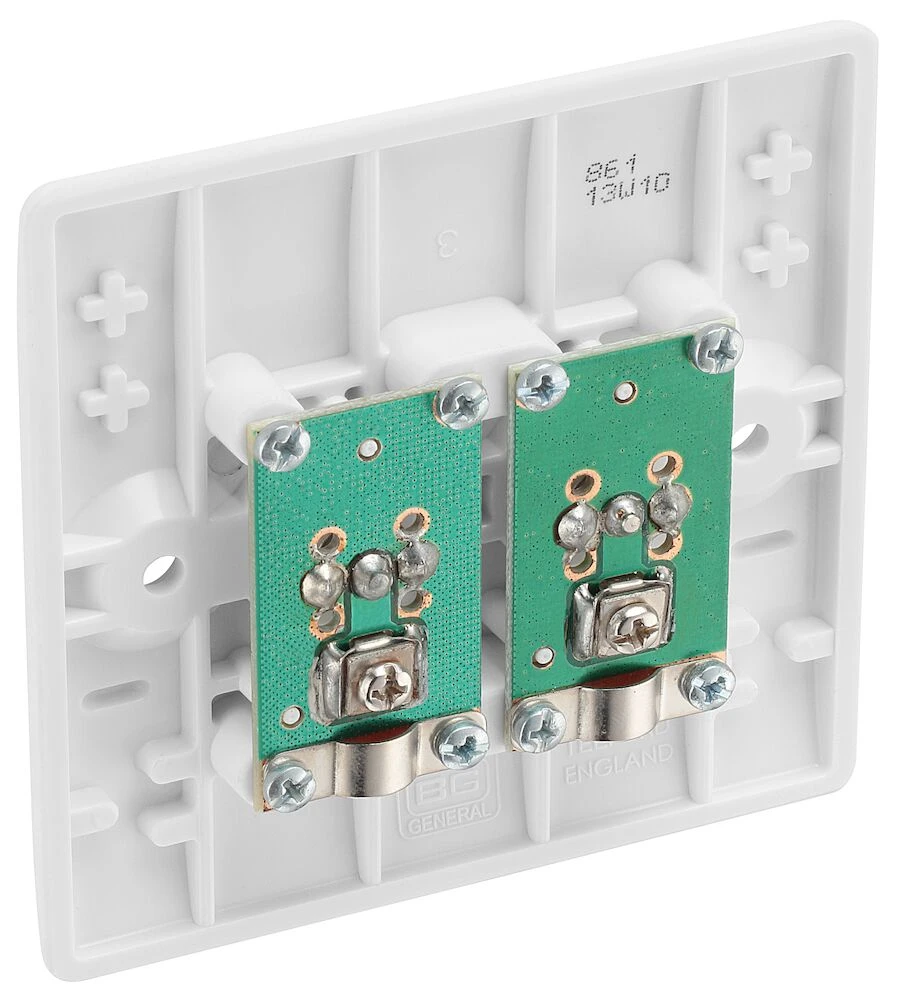 BG Nexus Series White Moulded Double Co-Ax Aerial Socket for TV or FM