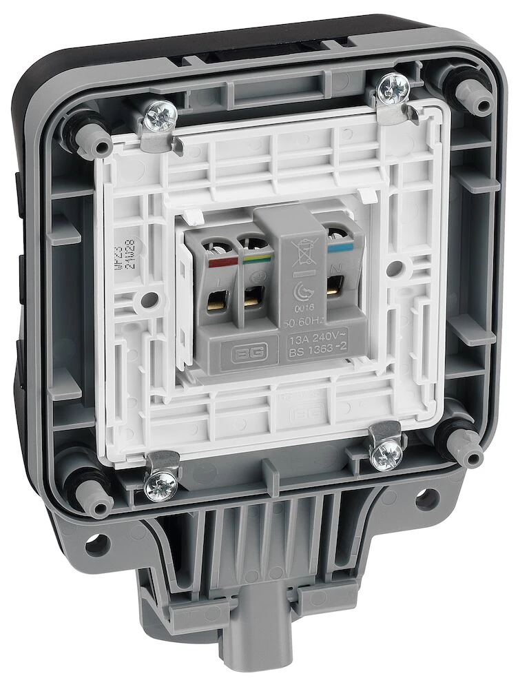 BG Nexus Storm, 13A Single Unswitched Socket, IP66