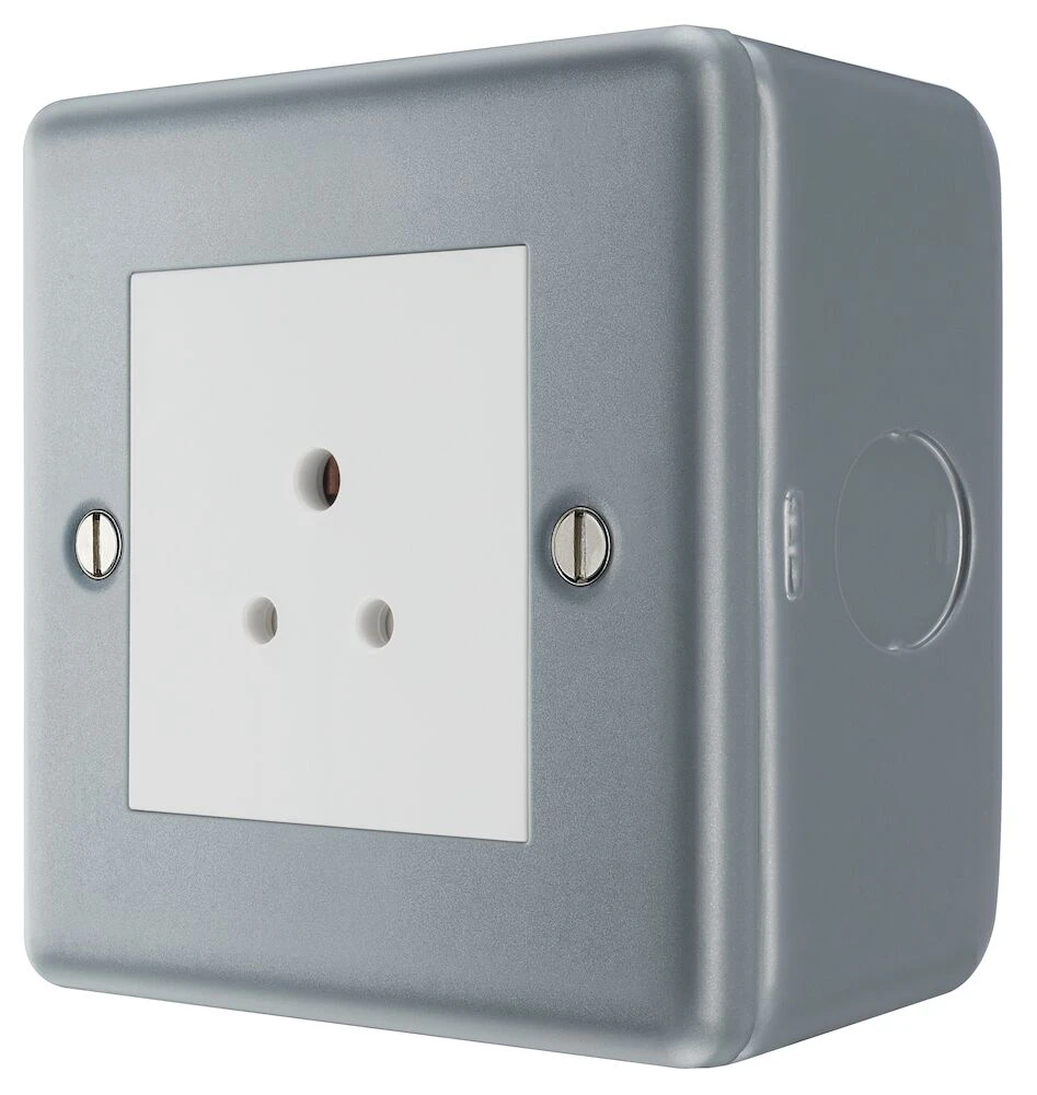 BG Metal Clad 2A Single Round Pin Unswitched Socket