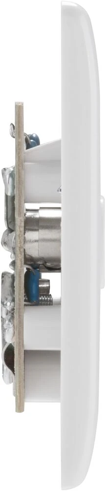 BG Nexus Series White Moulded Double Isolated Co-Ax Aerial Socket for TV or FM