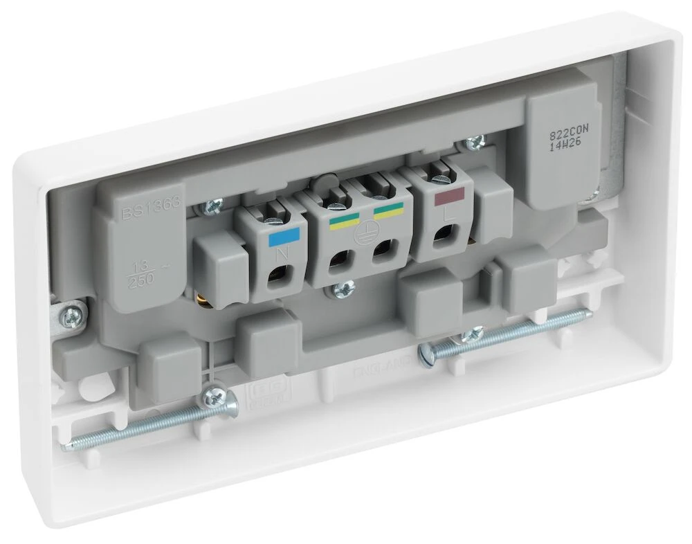 BG Nexus Series White Moulded Single to Double Converter Socket