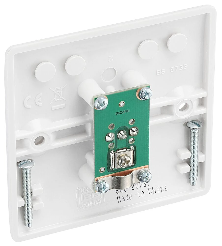 BG Nexus Series White Moulded Single Co-Ax Aerial Socket for TV or FM