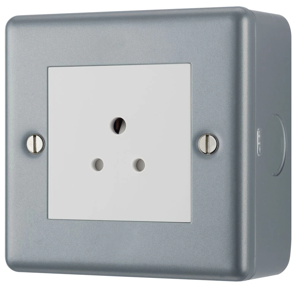 BG Metal Clad 2A Single Round Pin Unswitched Socket