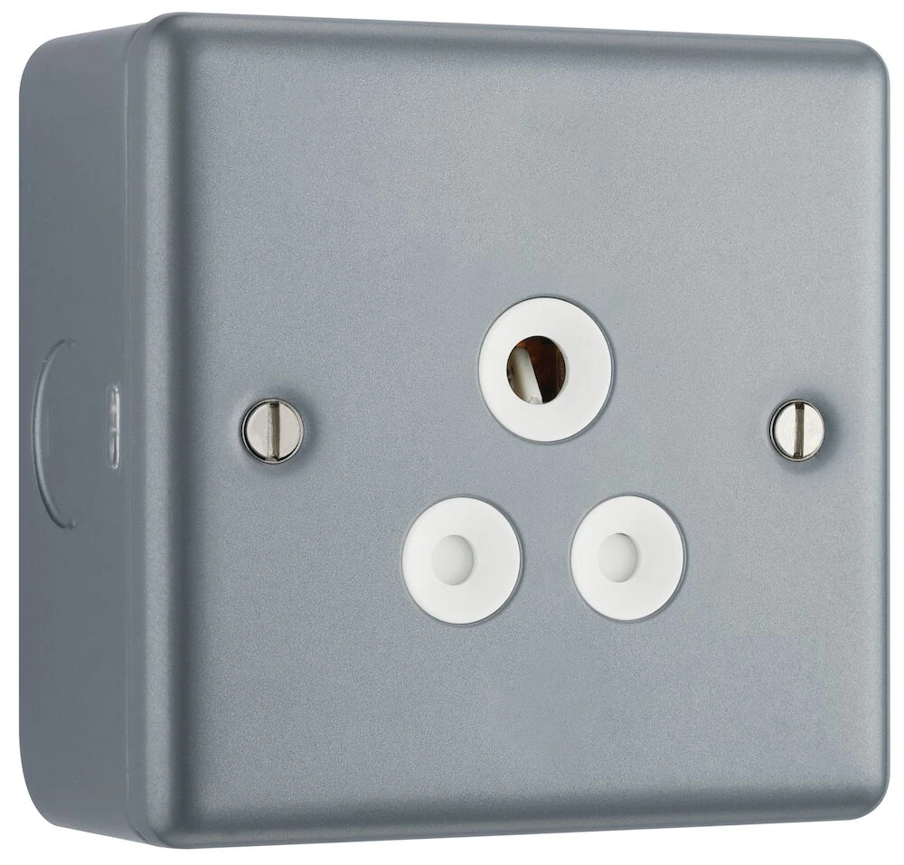 BG Metal Clad 5A Single Round Pin Unswitched Socket