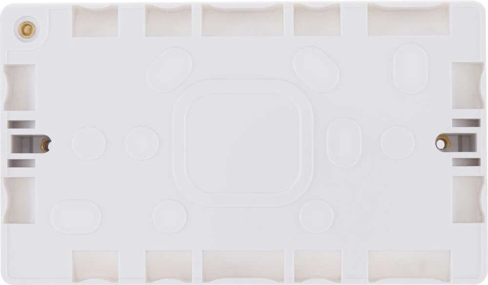 BG Nexus Series White Moulded Double Surface Box 32mm