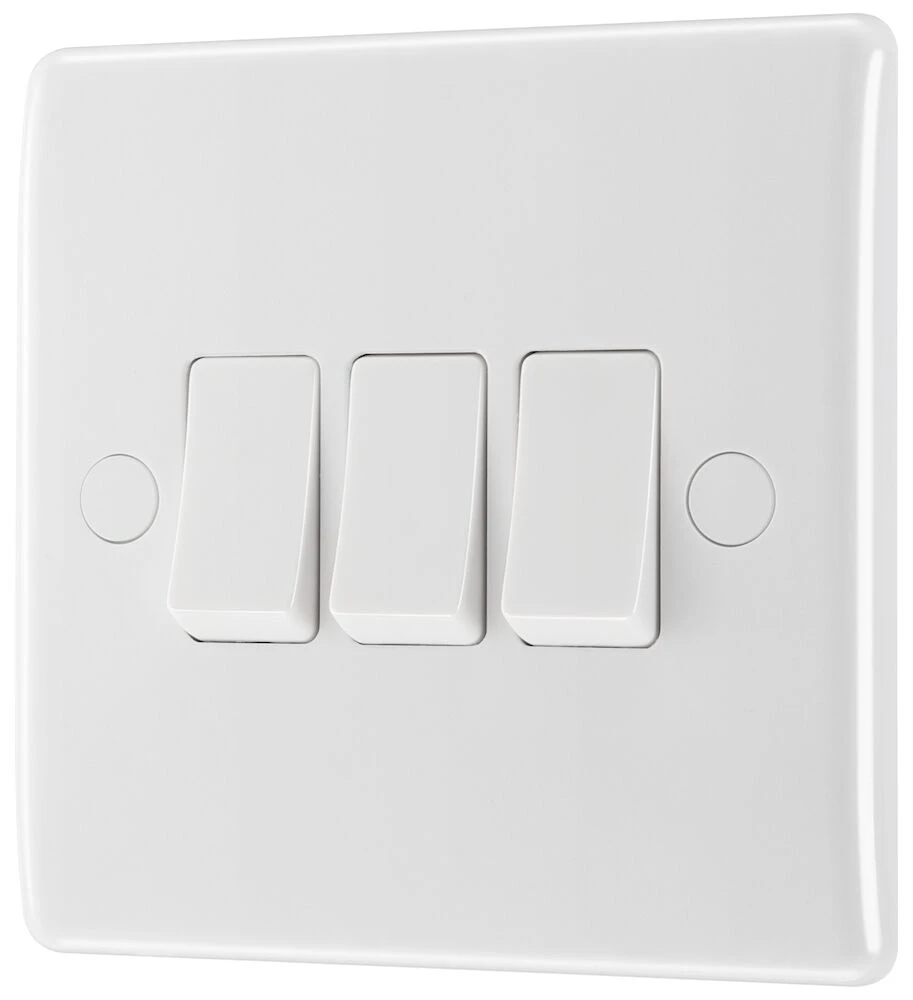 BG Nexus Series White Moulded 20A 16AX Triple Switch 2 Way