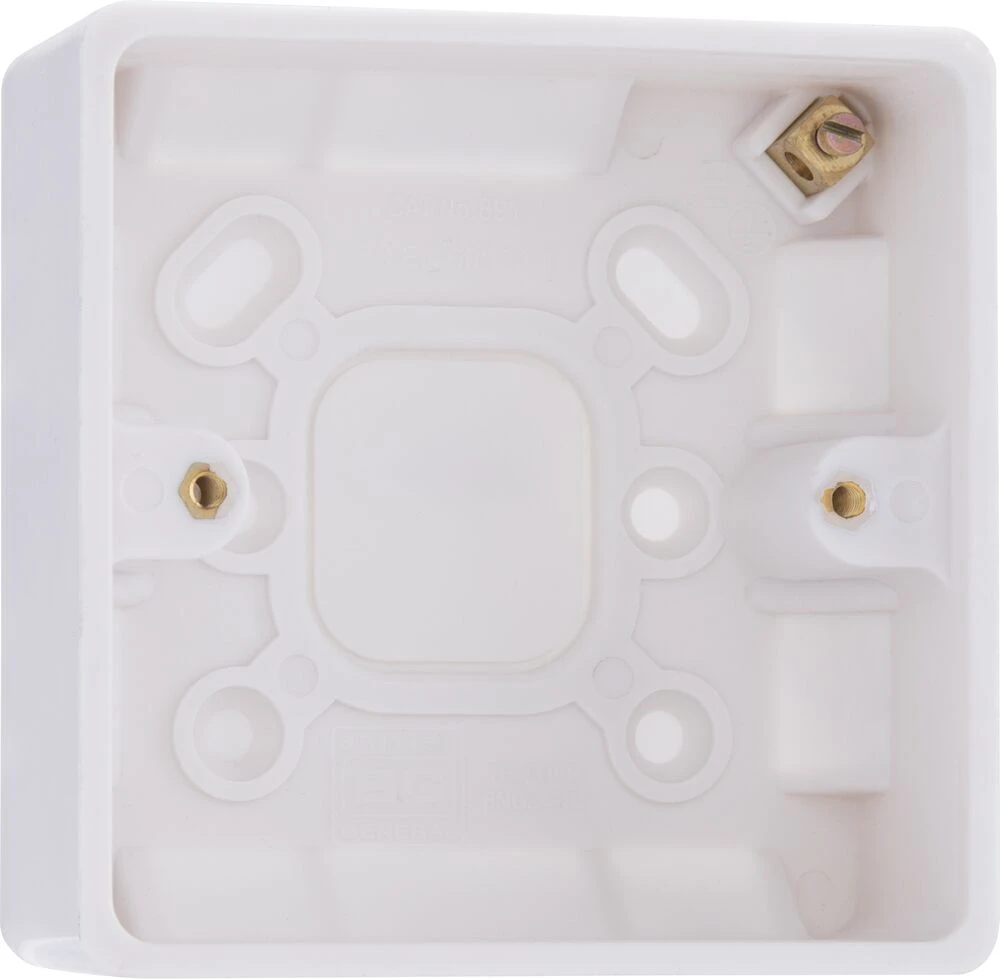 BG Nexus Series White Moulded Single Surface Box 32mm