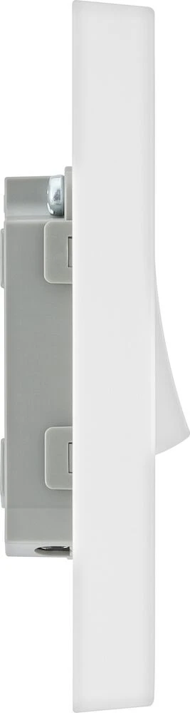 BG White Moulded Square Edge 20A 16AX Single Switch 2 Way