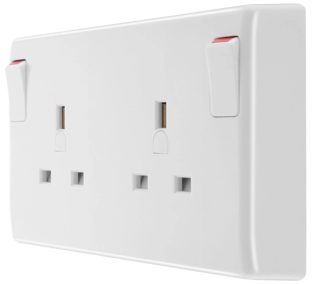 BG Nexus Series White Moulded Single to Double Converter Socket