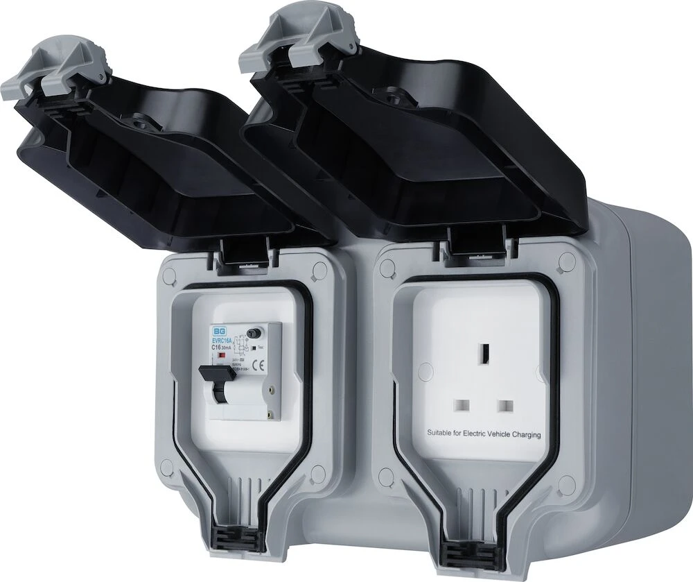 Masterplug 13A Single Switched Socket, IP66