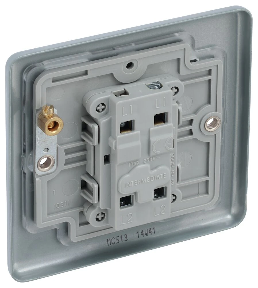BG Metal Clad 20A 16AX Intermediate Switch