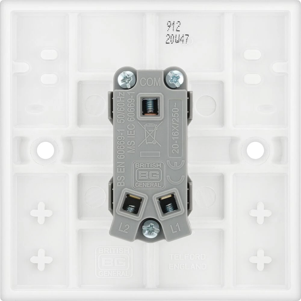 BG White Moulded Square Edge 20A 16AX Single Switch 2 Way