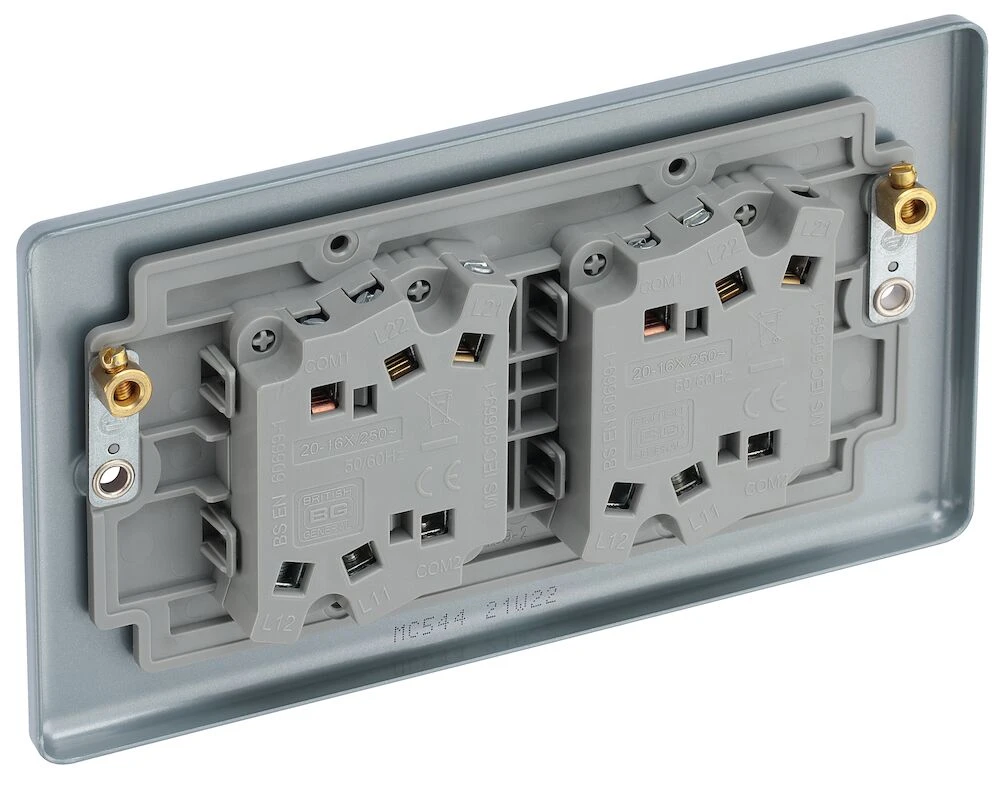 BG Metal Clad 20A 16AX Quadruple Switch, 2 Way