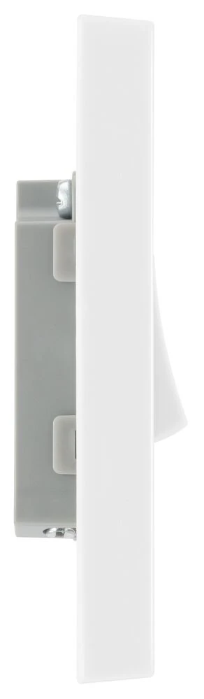 BG White Moulded Square Edge 10A Bell Push Switch 1 Way
