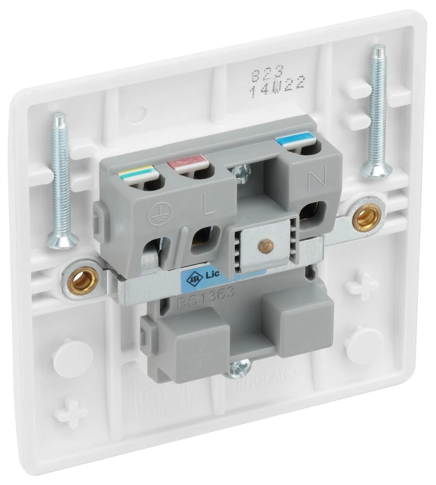 BG Nexus Series White Moulded 13A Single Unswitched Socket