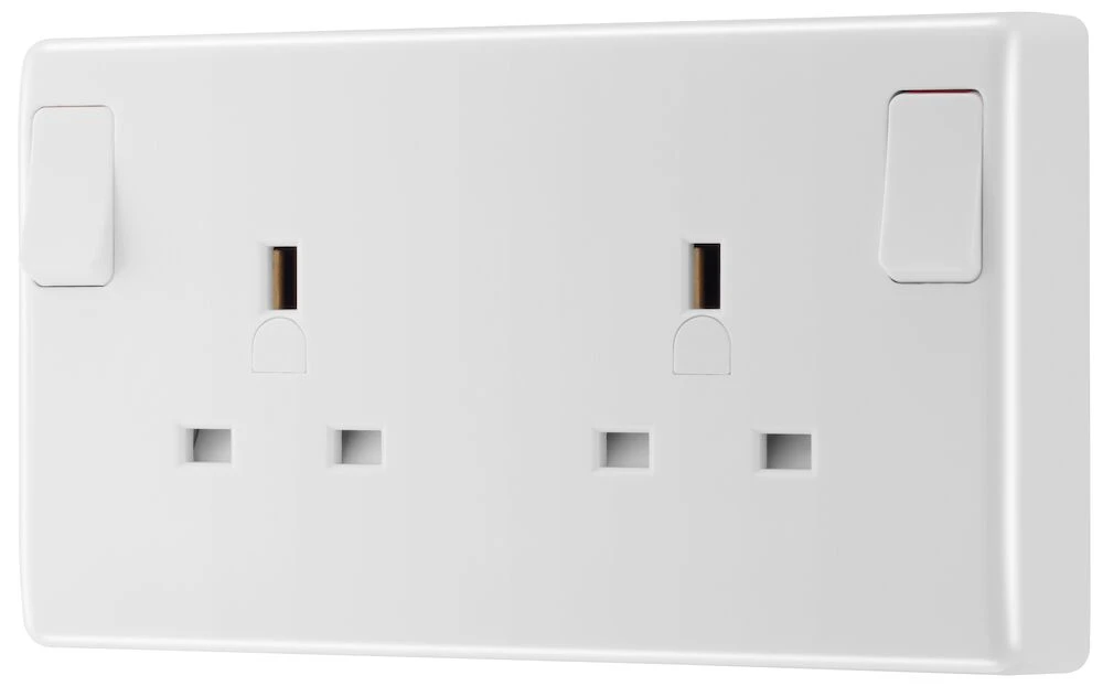 BG Nexus Series White Moulded Single to Double Converter Socket