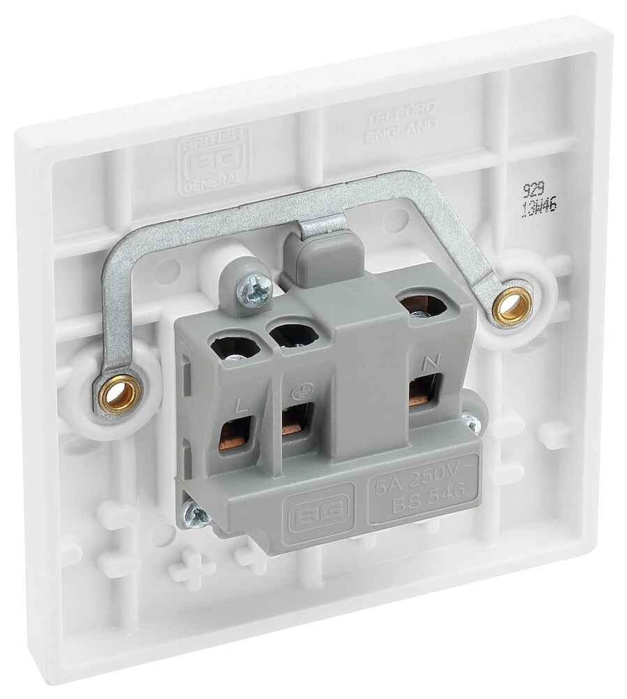 BG White Moulded Square Edge 5A Single Round Pin Unswitched Socket