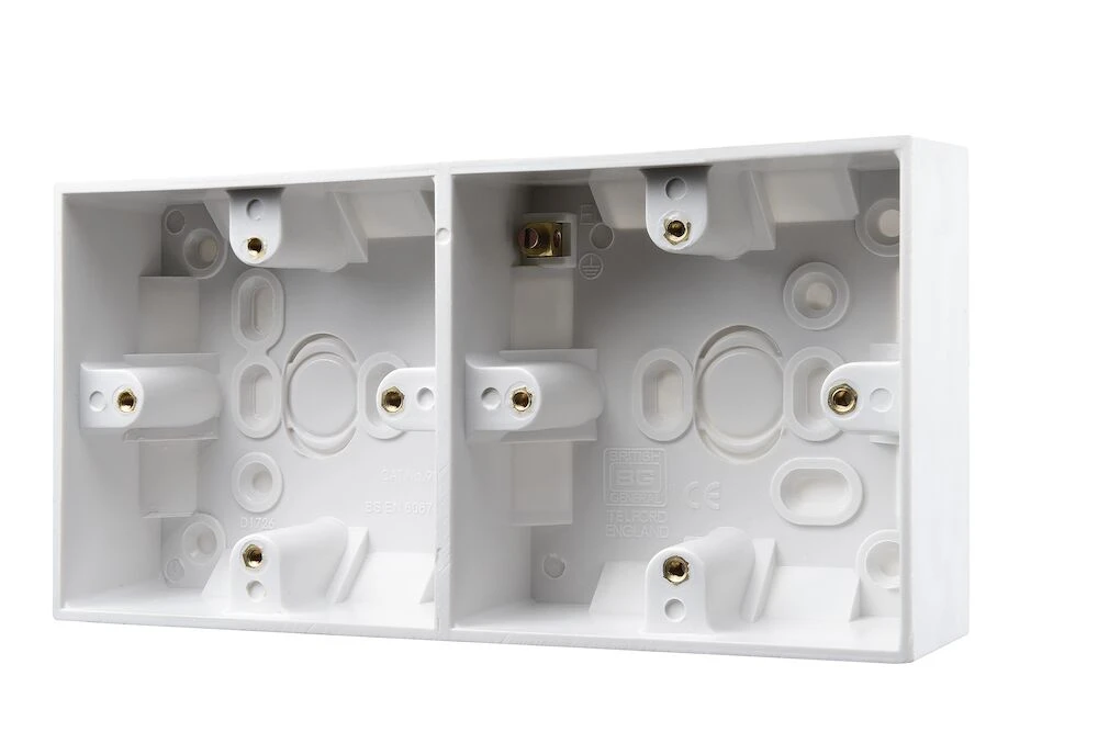 BG White Moulded Square Edge Dual Surface Box 37mm