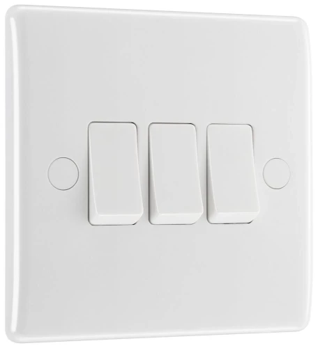BG Nexus Series White Moulded 20A 16AX Triple Switch 2 Way