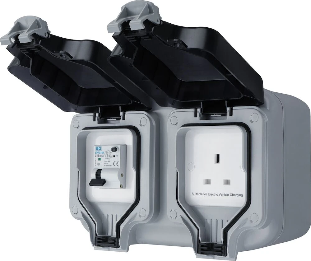 Masterplug 13A Single Switched Socket, IP66