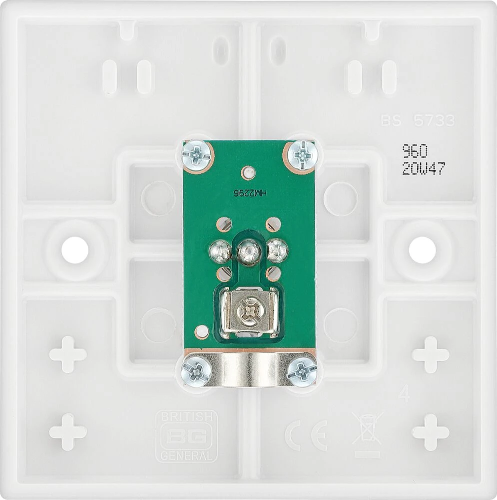 BG White Moulded Square Edge Single Co-Ax Aerial Socket for TV or FM