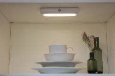 Integral Lighting Integral LED Sensorlux Cabinet Wardrobe Light 180mm 110Lm 3000K Directional With PIR Sensor Rechargeable Battery