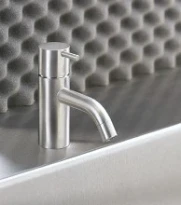 Vola RB1 robinet eau froide - bec 114 mm - blanc - avec intérieur en céramique