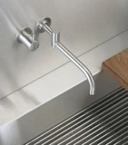 MELANGEUR DE CUISINE MURAL VOLA chromé avec bec orientable 2500mm