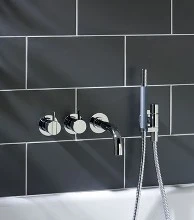 MELANGEUR BAIGNOIRE A ENCASTRER VOLA chromé avec inverseur+ douchette pour bain