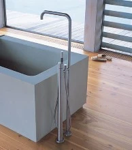 MELANGEUR BAIGNOIRE VOLA . .