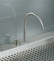 MELANGEUR MONOMAIN VOLA chromé bec pivotant 220mm