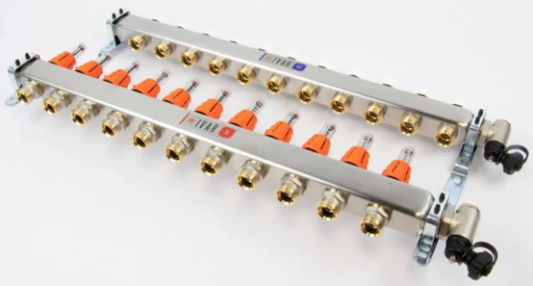 Begetube UFH inox collecteur set pour chauffage par le sol avec réglage, set de finition et purgeur 4/4 - 11 x EK3/4