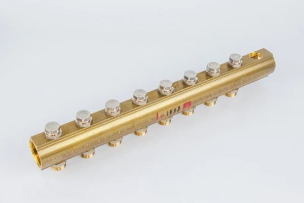 Begetube messing collector met geïntegreerde regelkranen met ontluchtingsopening 5/4 - 8 x M24