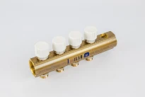 BEGETUBE Collecteur de retour dia. 5/4", avec 4 vannes d'interception avec manoeuvre manuelle, raccords M24 prémontées et 2 embouts 1/2"F supplémentaires.