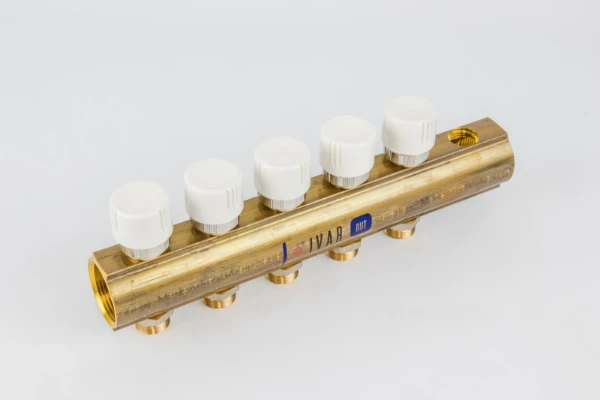 COLLECTEUR BEGETUBE 5/4 X M24 5 raccordements avec thermostat et trou d'aeration 1/2