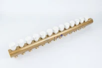 BEGETUBE Collecteur de retour dia. 5/4", avec 13 vannes d'interception avec manoeuvre manuelle, raccords M24 prémontées et 2 embouts 1/2"F supplémentaires.