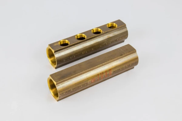 Begetube collecteur en laiton avec purge 6/4 - 4 x 3/4