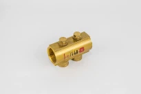 BEGETUBE Distributeur-collecteur en laiton étiré, dia. 1"1/2, avec organes à double réglage micrométrique et 2 sorties 3/4" F.