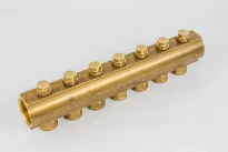 BEGETUBE Distributeur-collecteur en laiton étiré, dia. 1"1/2, avec organes à double réglage micrométrique et 7 sorties 3/4" F.