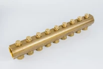 BEGETUBE Distributeur-collecteur en laiton étiré, dia. 1"1/2, avec organes à double réglage micrométrique et 9 sorties 3/4" F.