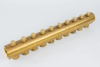 BEGETUBE Distributeur-collecteur en laiton étiré, dia. 1"1/2, avec organes à double réglage micrométrique et 10 sorties 3/4" F.