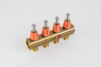 BEGETUBE Collecteur de refoulement 1", 4 sorties avec débitmètres, raccords M24 prémontés.