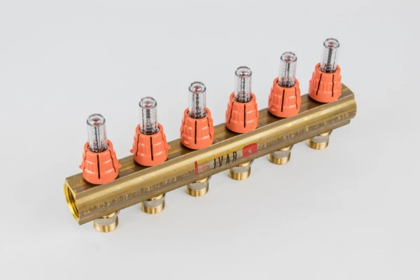 BEGETUBE Collecteur de refoulement 1", 6 sorties avec débitmètres, raccords M24 prémontés.